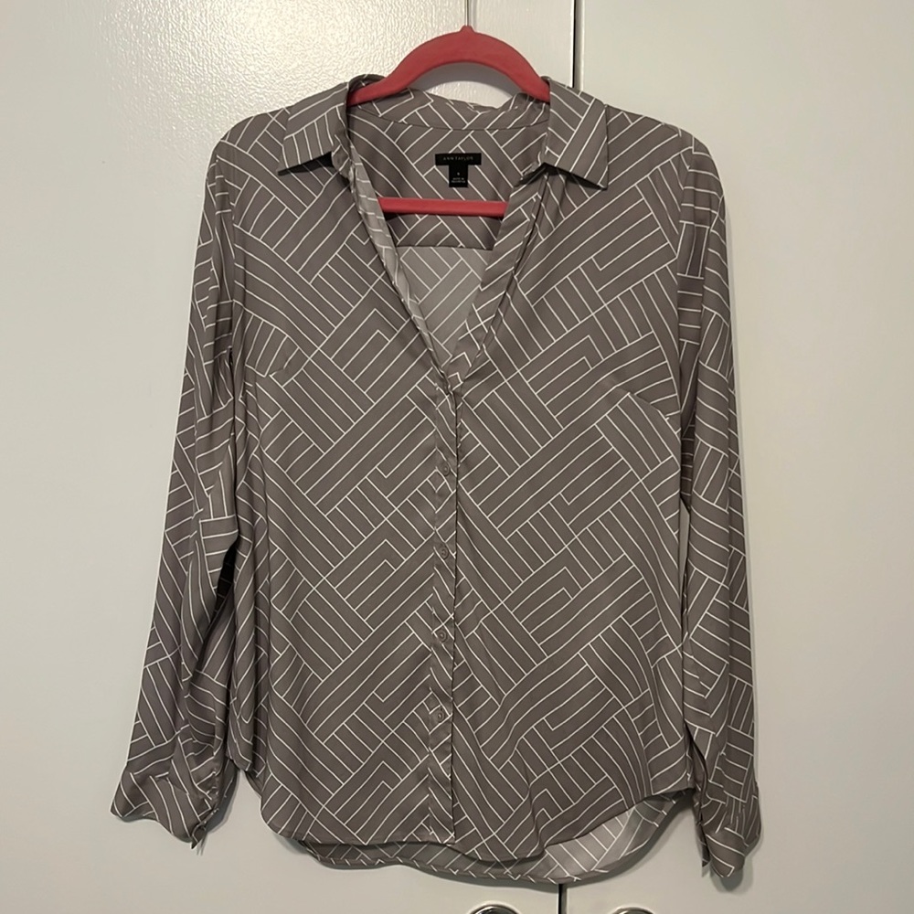 Ann Taylor geometric pattern blouse, Size M